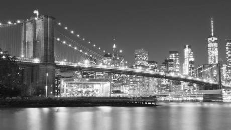 Black and white Brooklyn Bridge